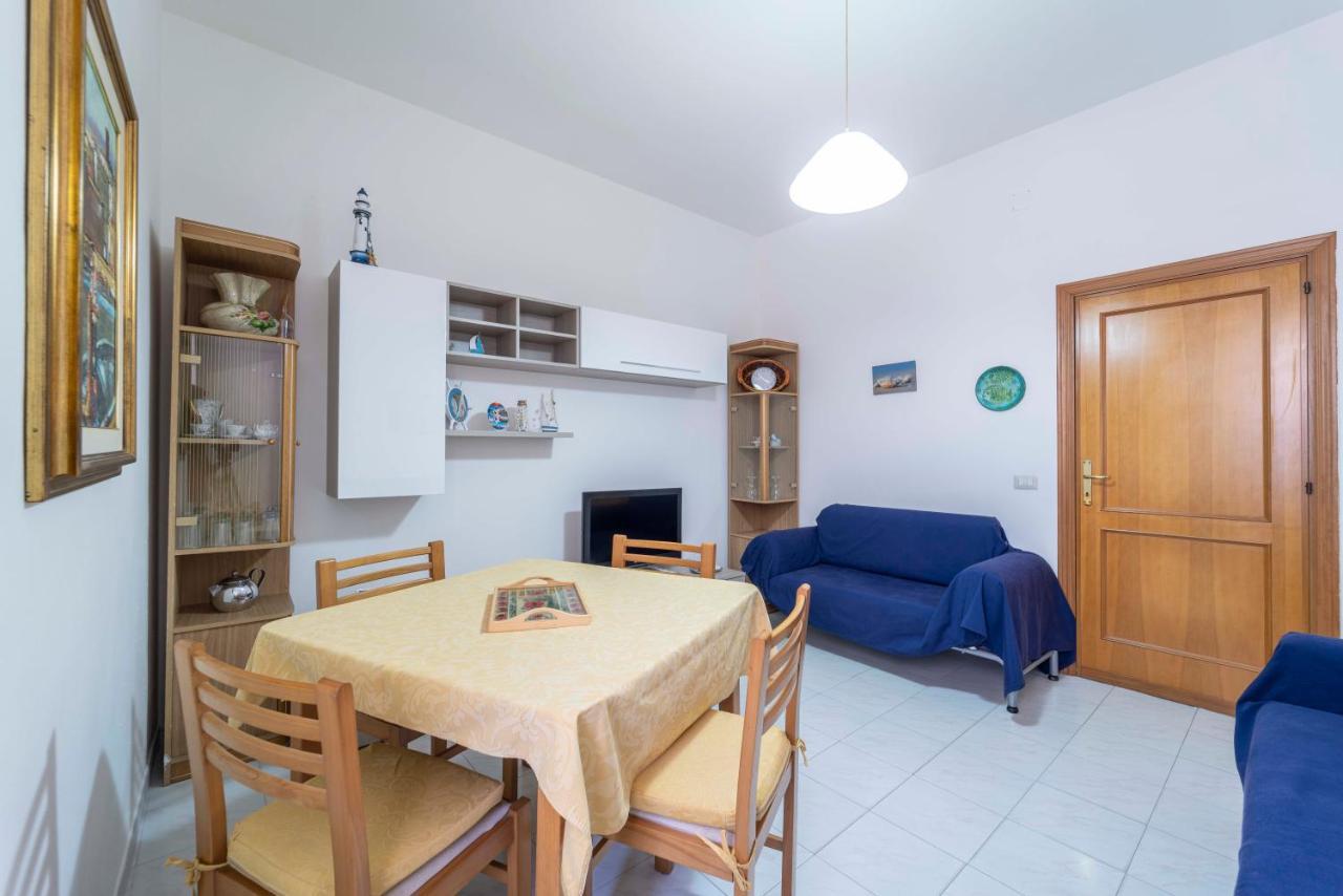 Onda Blu Apartment *